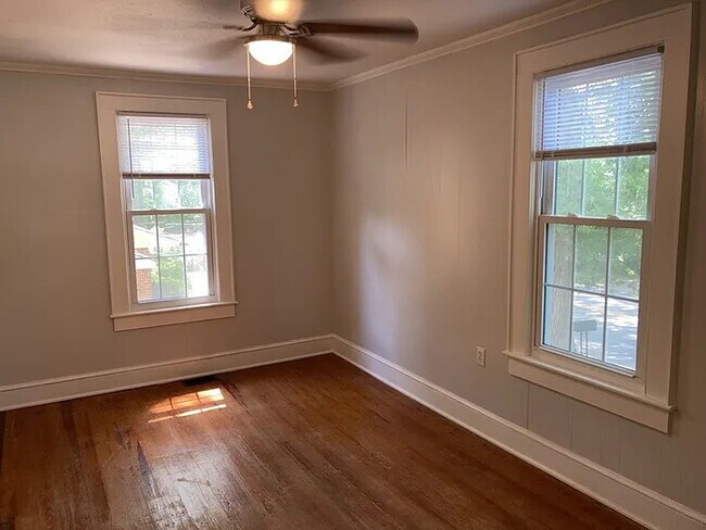 Foto del edificio - 2 Bedroom 1 Bathroom