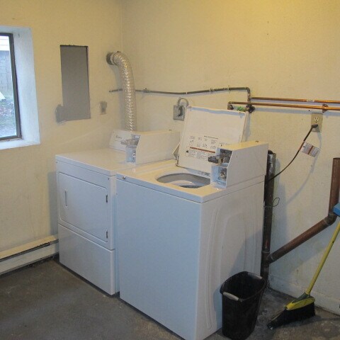 Building Photo - 21 Myrtle St