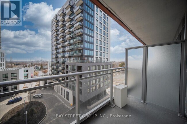 Photo du bâtiment - 8888 Yonge St