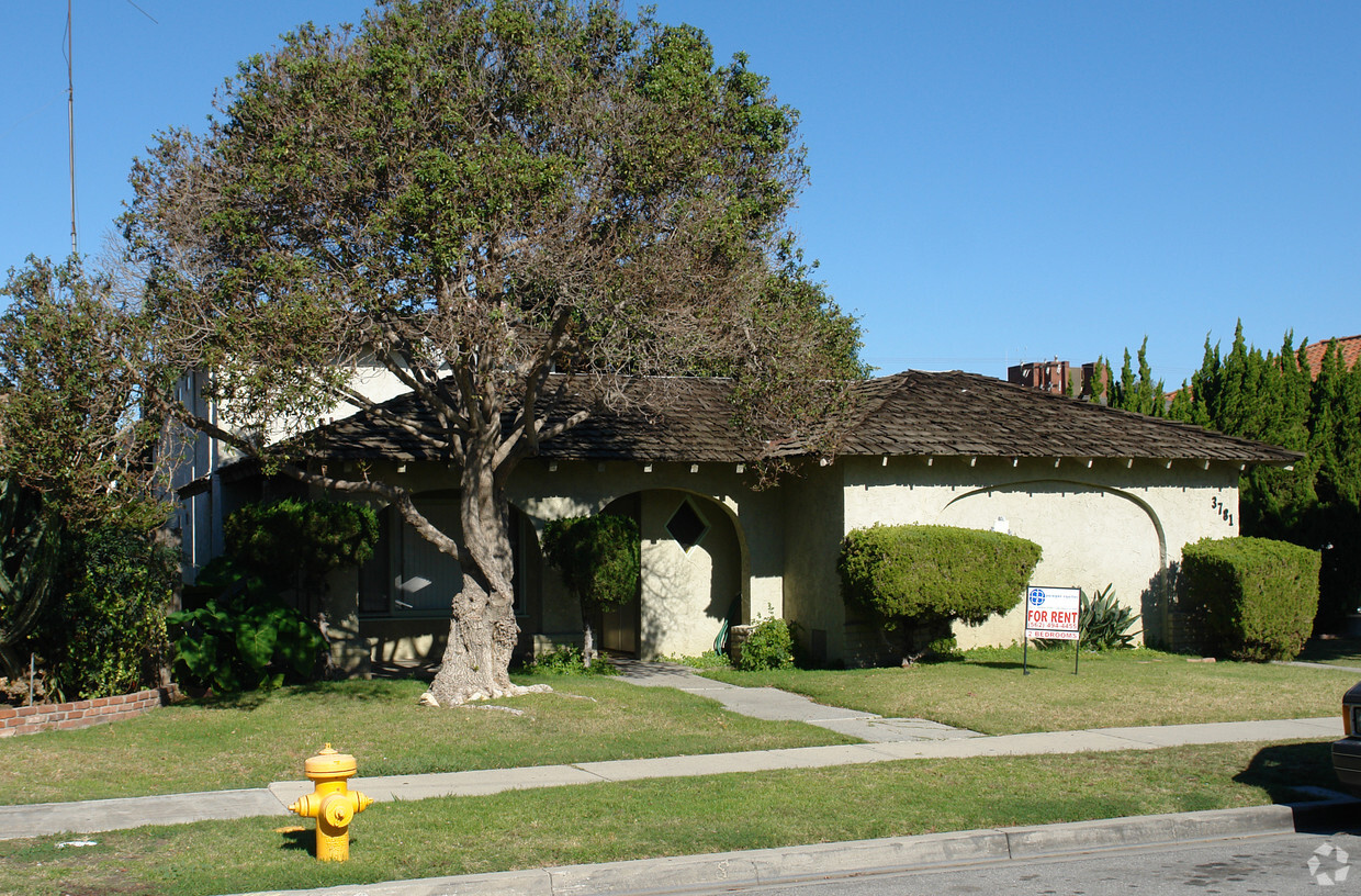 Primary Photo - 3781 Green Ave