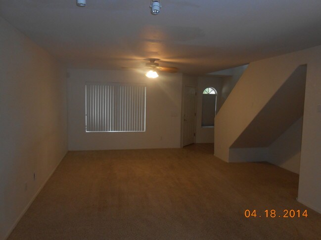 Building Photo - 860 N MCQUEEN Rd