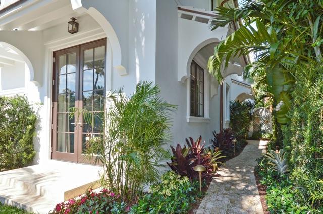 Primary Photo - 333 Brazilian Ave