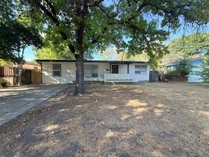 Building Photo - 2309 Ballycastle Dr