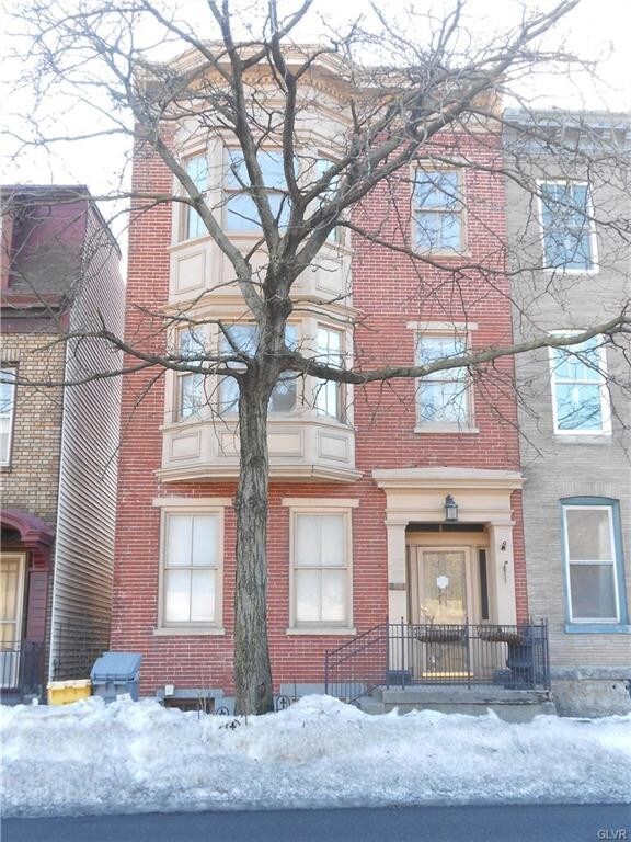 Building Photo - 344 Bushkill St