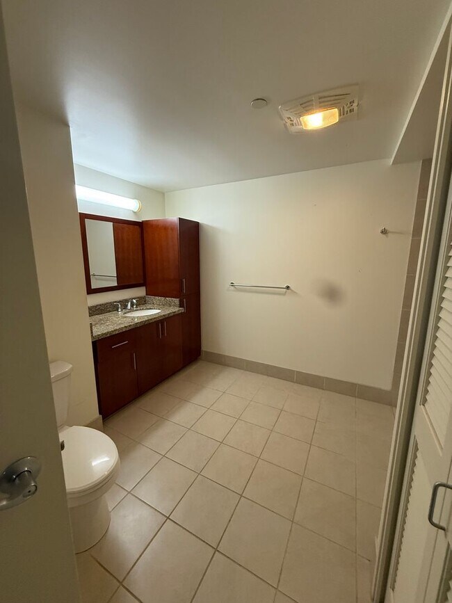 Foto del edificio - Great Location! 1/1/1 with beautiful mount...