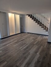 Building Photo - 2445 Verde Dr