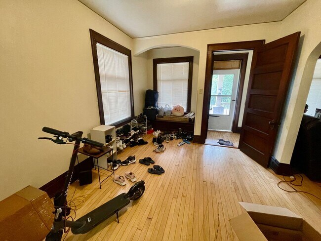 Foto del edificio - 2570 N Murray Ave