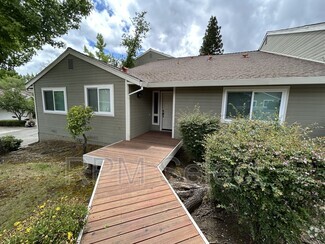 Building Photo - 159 Valley Oak Dr