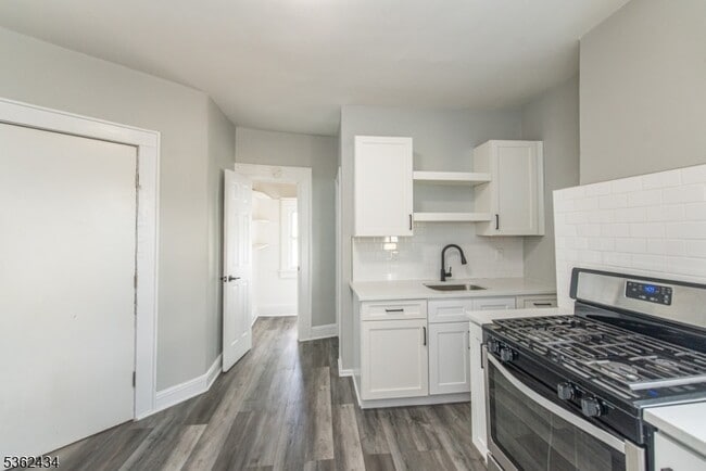 Building Photo - 68 Mill St