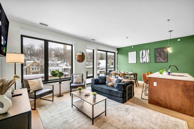 Building Photo - 2189 Cornell Rd