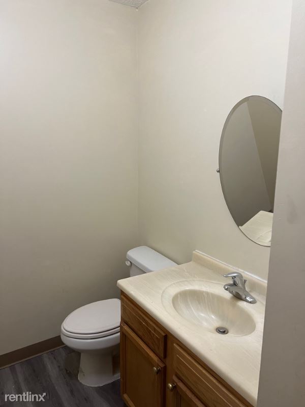 Building Photo - 2 br, 1.5 bath Townhome - 3052 sawdust lane