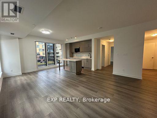 Building Photo - 38-638 Simcoe Promenade