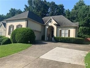 Building Photo - 4208 Terrace Ct SE