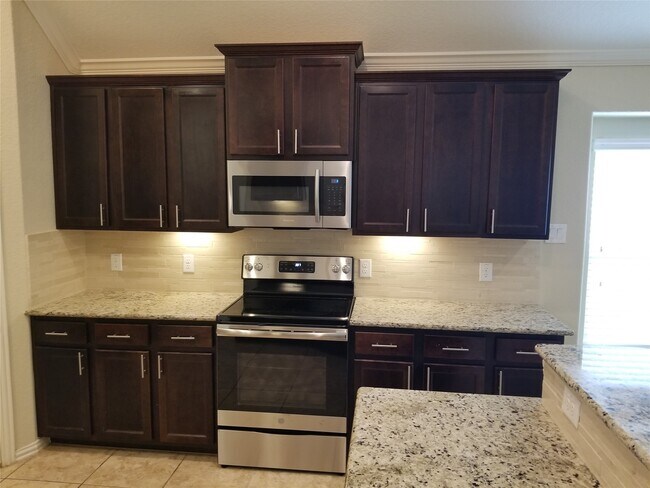 Foto del edificio - 5217 Green Heath Ln