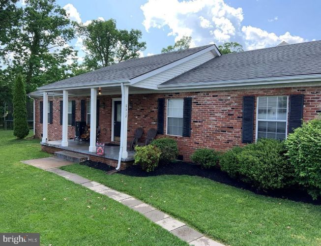 8612 Changing Leaf Terrace, Bristow, VA 20136 House Rental in Bristow