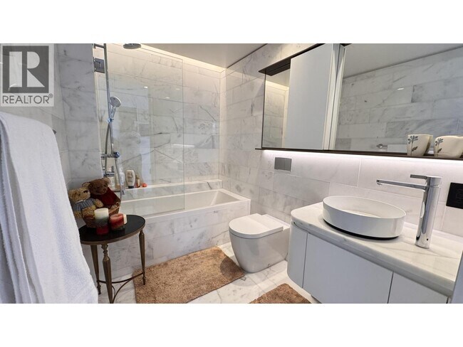 Photo du bâtiment - 1408 Robson St