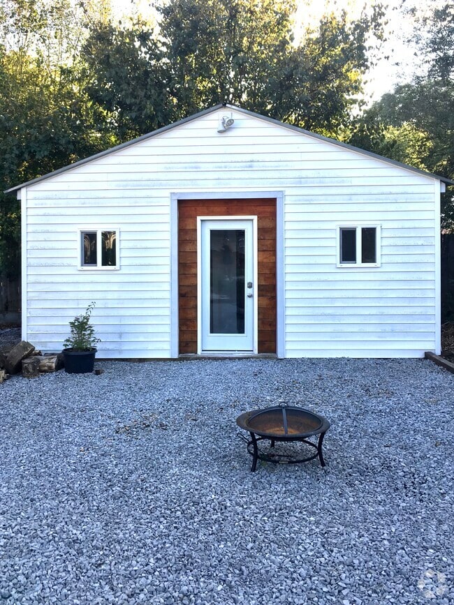 Building Photo - 1236 Sunnymeade Dr