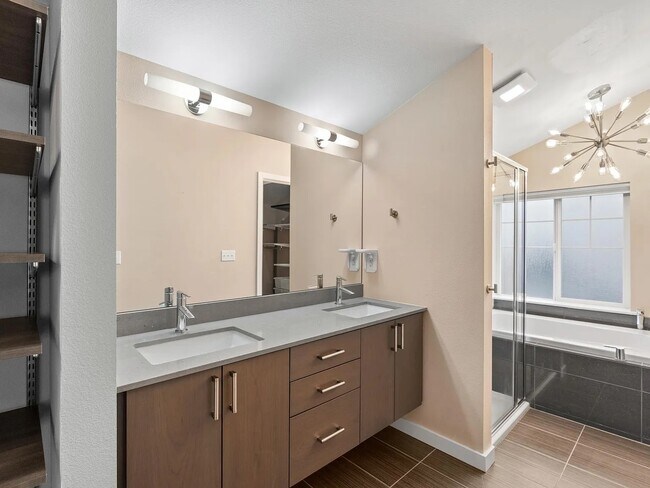 Foto del edificio - 2702 S Andover St
