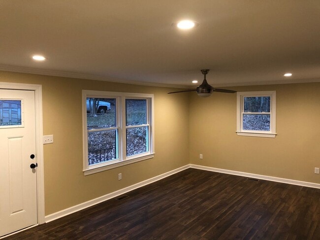Foto del edificio - 2817 Beechwood Dr