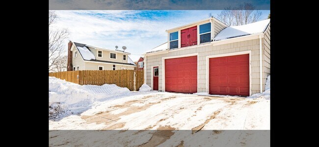 Foto del edificio - 445 E Oxford St