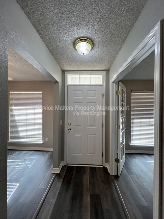 Foto del edificio - 4830 Timberland Dr