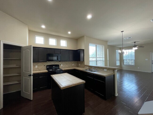Foto del edificio - Townhome for rent