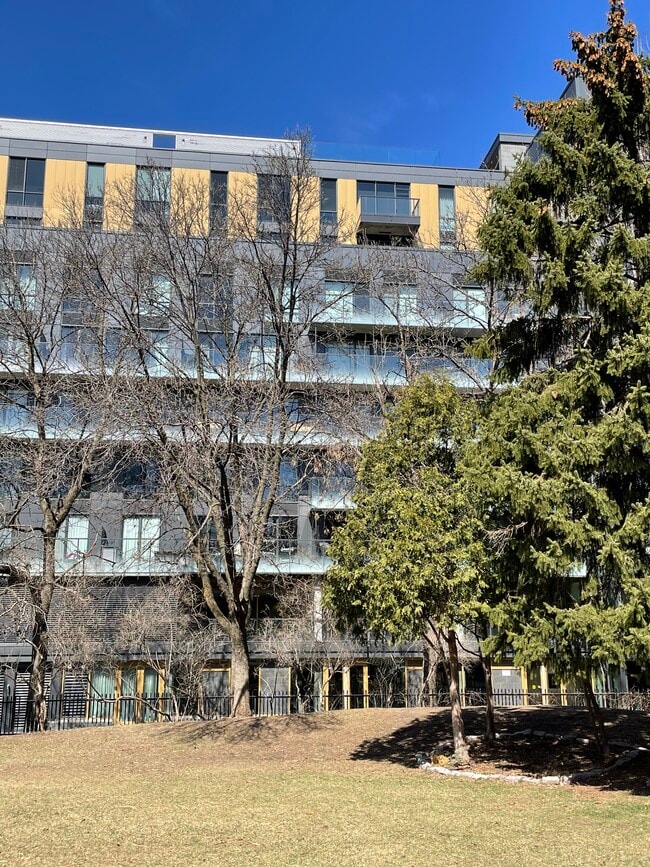 Photo du bâtiment - 1575 Rue Gareau