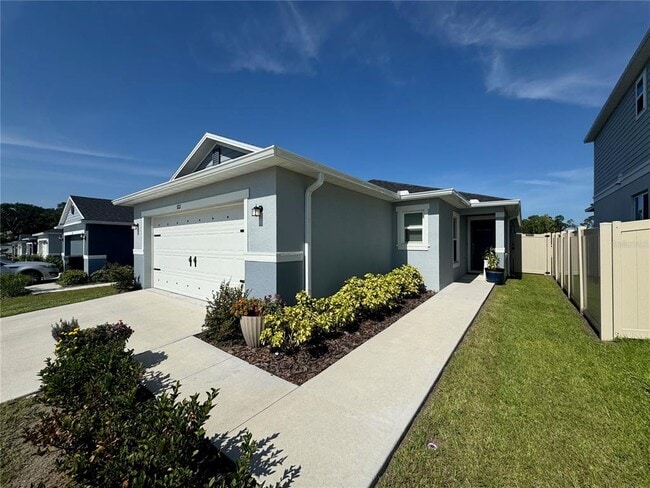 Building Photo - 922 Birch Dr