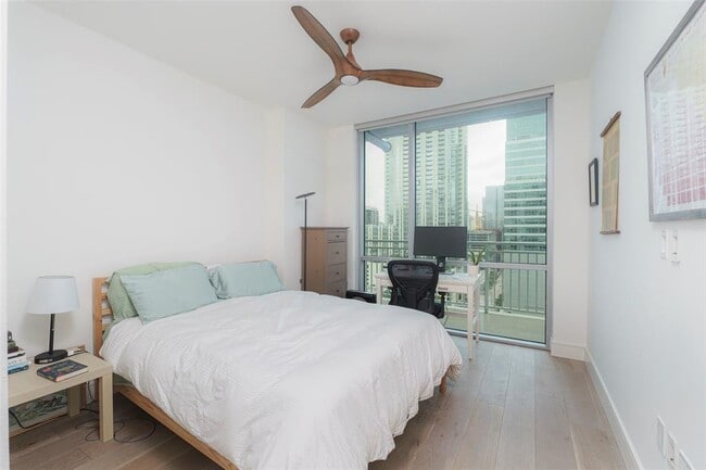 Building Photo - 222 West Ave