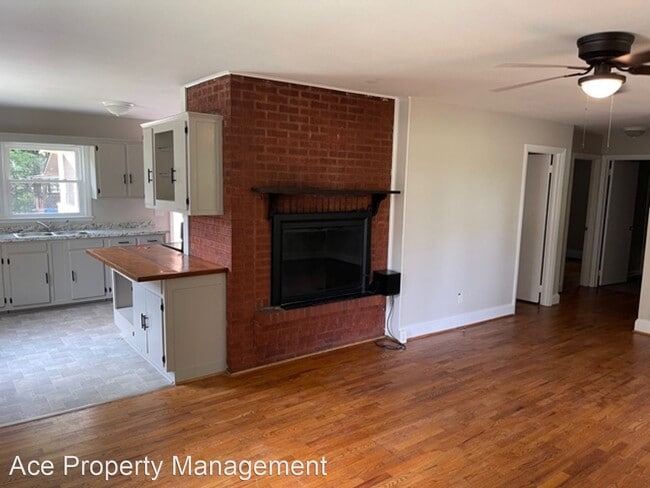 Building Photo - 3 br, 2 bath House - 606 Roxie Avenue