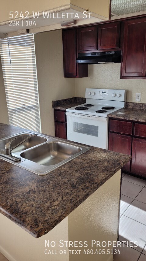 Foto del edificio - 5242 W Willetta St