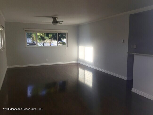 Foto del edificio - 1200 Manhattan Beach Blvd