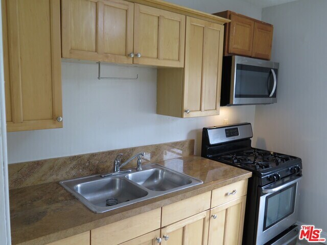 Building Photo - 1848 17th St