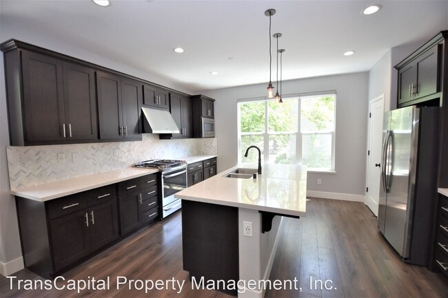 Foto del edificio - 3 br, 3.5 bath House - 401 10th Street