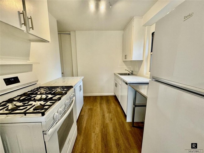 Foto del edificio - 525 E 82nd St