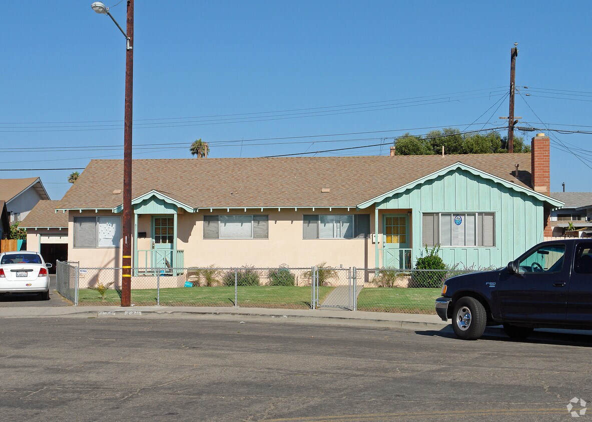 Foto del edificio - 871-873 Joyce Dr