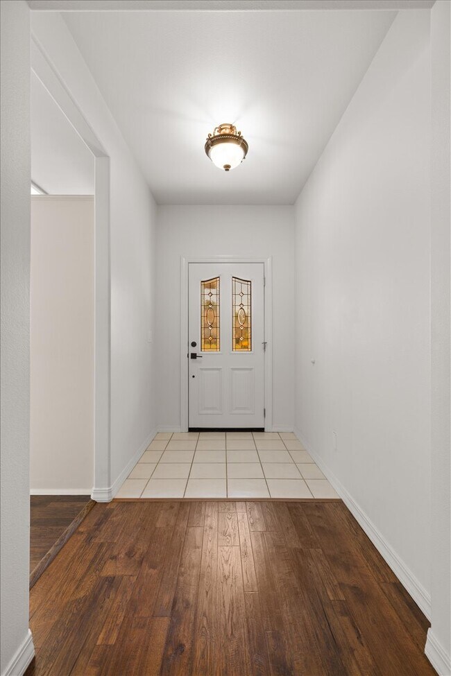 Foto del edificio - 2485 Greenfield Ct
