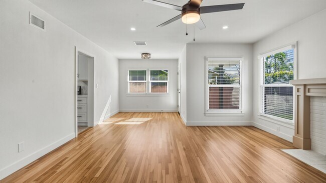 Foto del edificio - Beautifully Updated 3 bedroom Anaheim home!