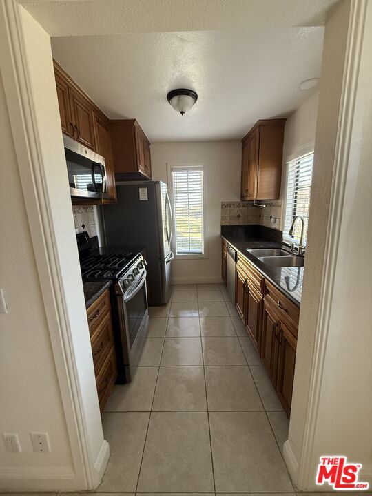 Foto del edificio - 2554 Olive Dr