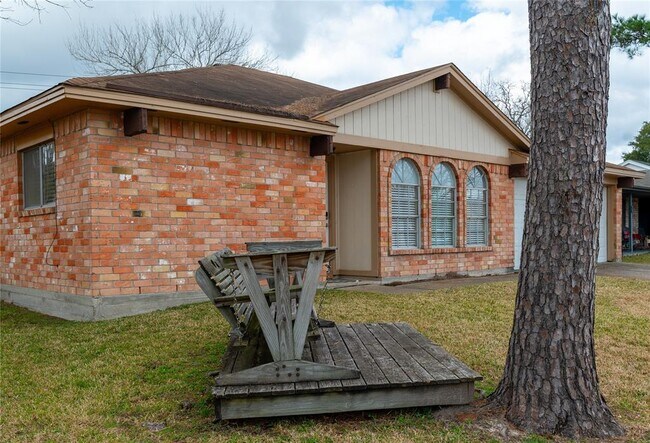 Foto del edificio - 2530 Colonial Ridge Dr