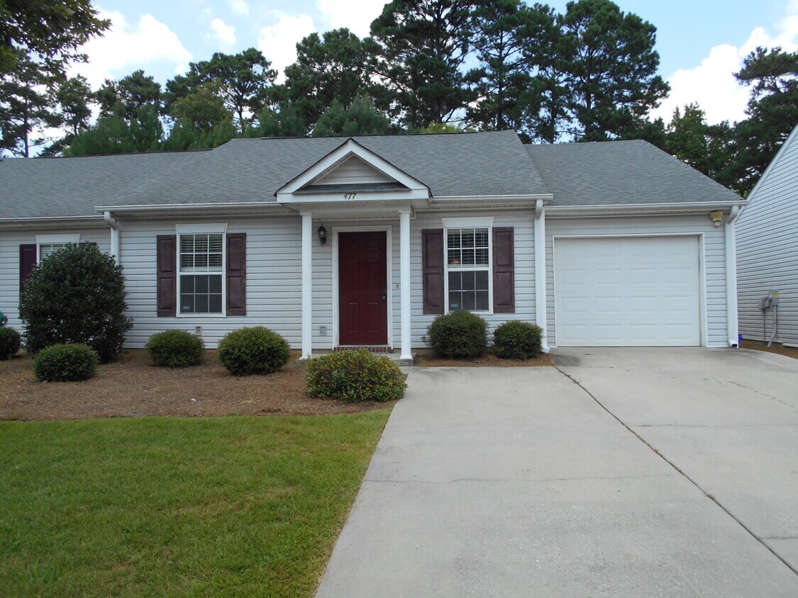 Primary Photo - 477 Regency Park Dr