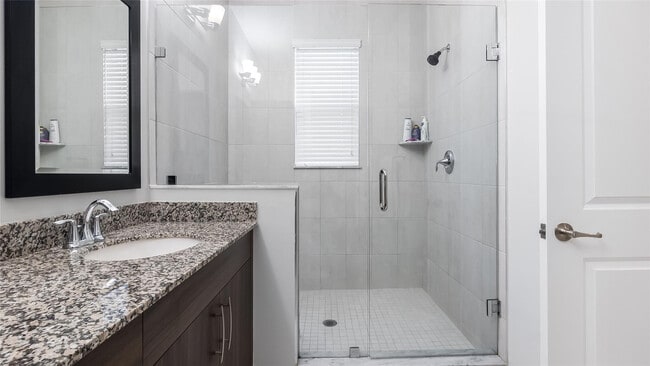 Foto del edificio - 20927 NW 1st Ct