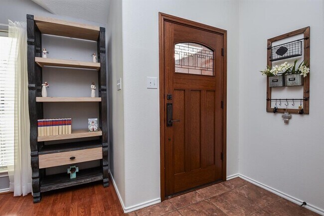 Building Photo - 3268 Zubin Ln