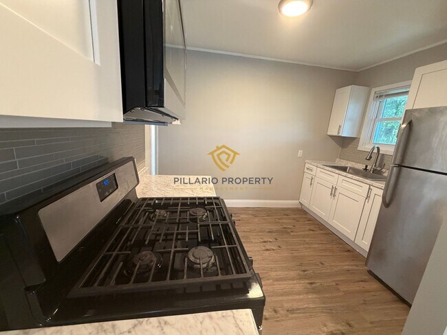 Foto del edificio - Newly Renovated 3-Bedroom Home Minutes from the Fairgrounds | Modern Finishes Throughout