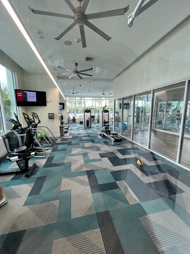 Foto del edificio - 3608 66th St W