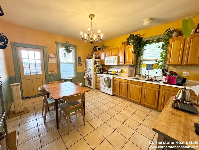 Building Photo - 16 Fisher Ave