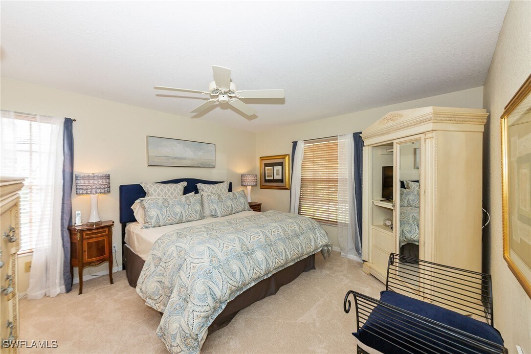 Foto del edificio - 7050 Barrington Cir