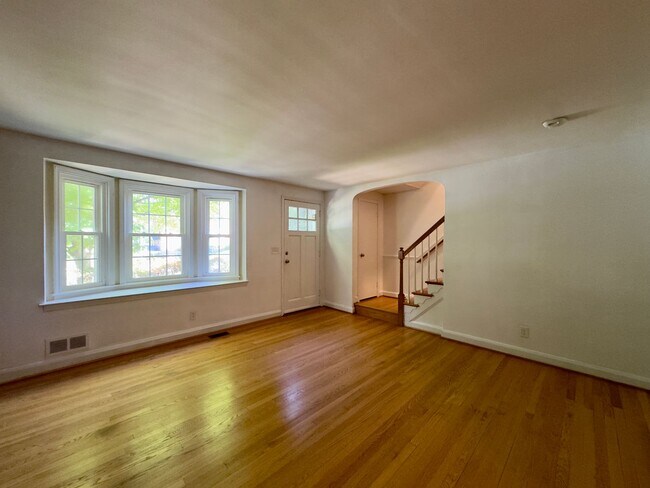 Foto del edificio - Charming 3 Bedroom/1 Bathroom Townhome in Rodgers Forge Neighborhood, MD!