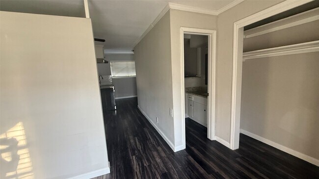 Foto del edificio - 1660 Richmond Ave.