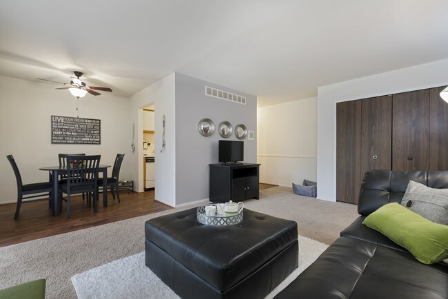 Building Photo - 24209 Country Squire St